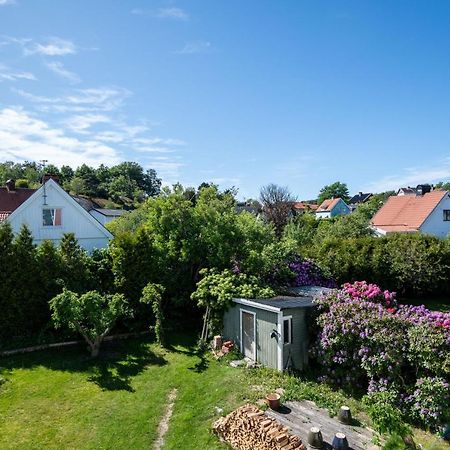 White & Bright Room In A Shared Apartment Gothenburg Ngoại thất bức ảnh